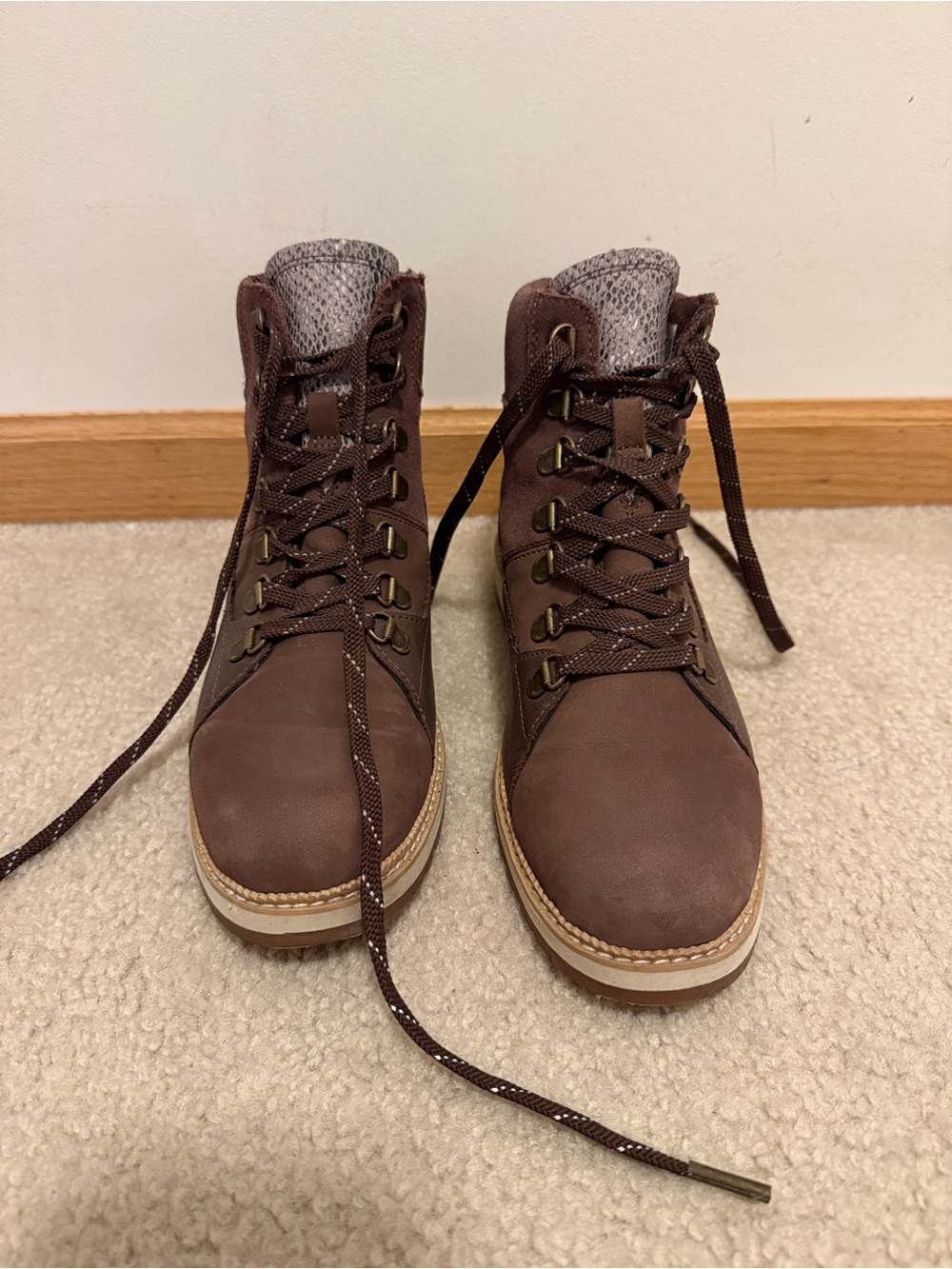 Toms Brown Lace-Up Women's Ankle Boots